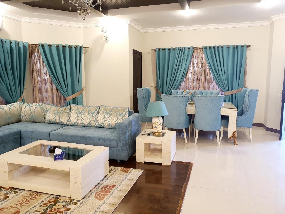 Royal Villa F-10/2 อิสลามาบัด ภายนอก รูปภาพ