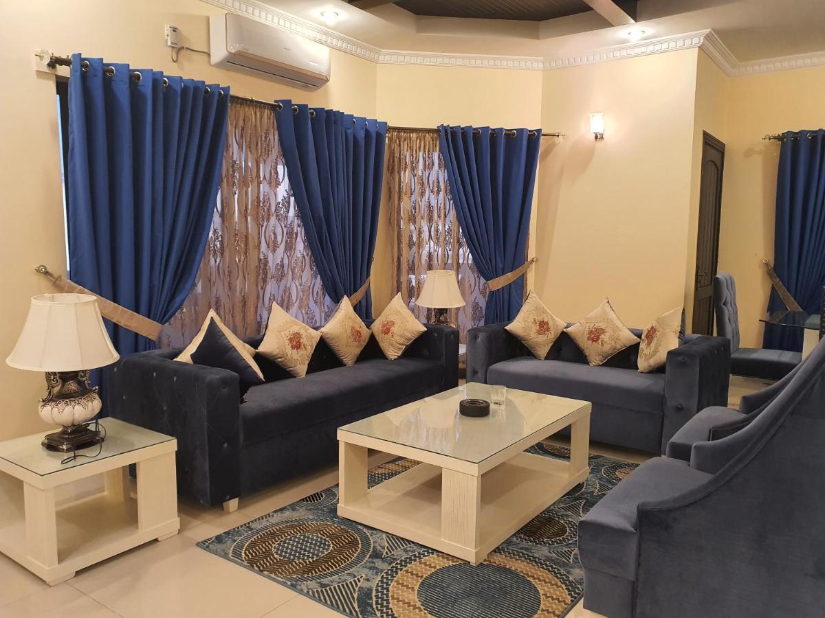 Royal Villa F-10/2 อิสลามาบัด ภายนอก รูปภาพ