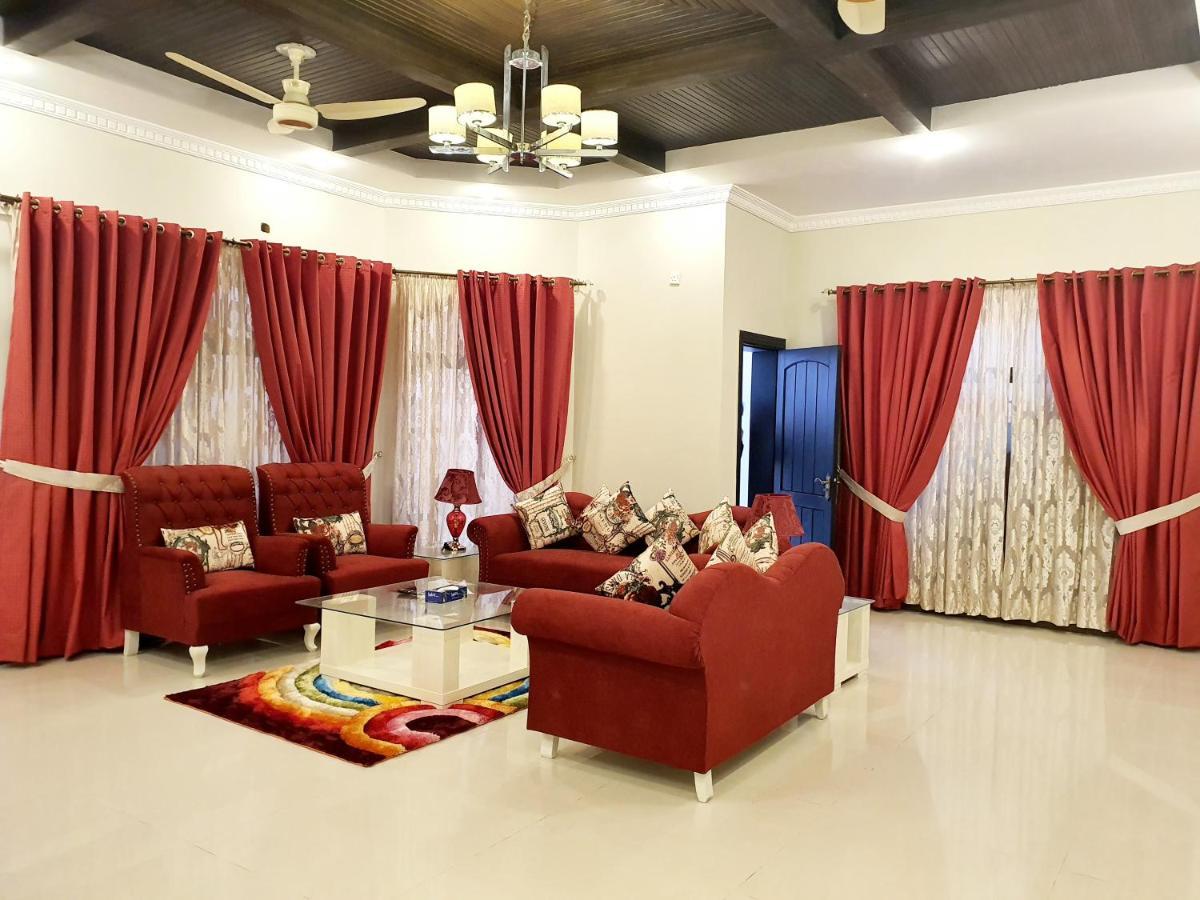 Royal Villa F-10/2 อิสลามาบัด ภายนอก รูปภาพ