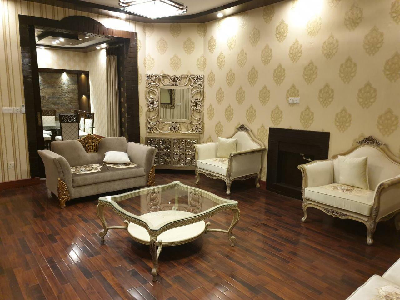 Royal Villa F-10/2 อิสลามาบัด ภายนอก รูปภาพ
